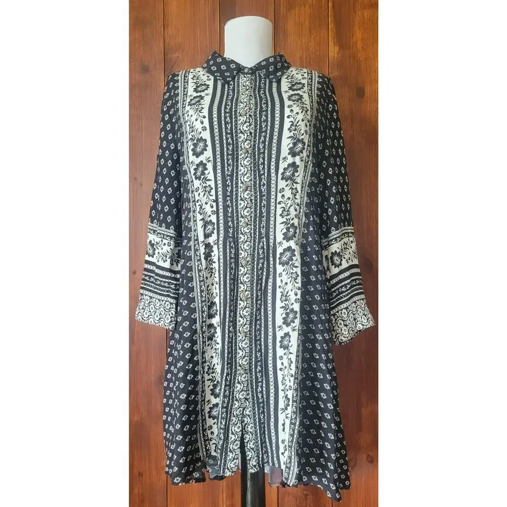 Cyrena by Anthropologie L Tunic Dress Black White Boho Floral Pleated Back Flowy